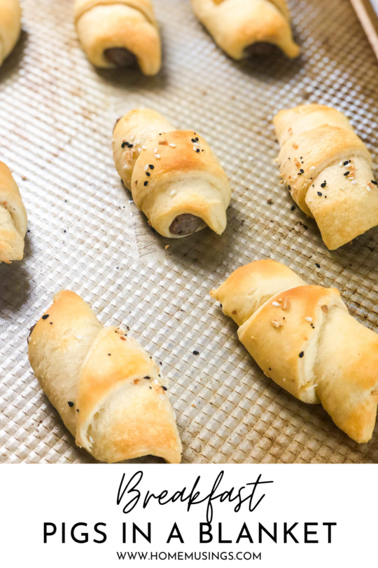 breakfast pigs in a blanket featured image